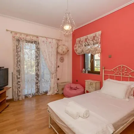 Sofia Evia Villa Katheni